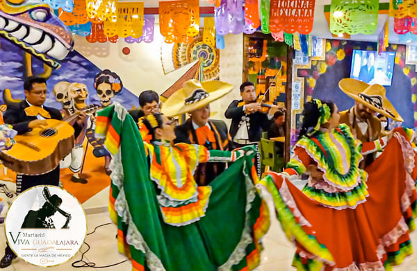 mariachis en quito